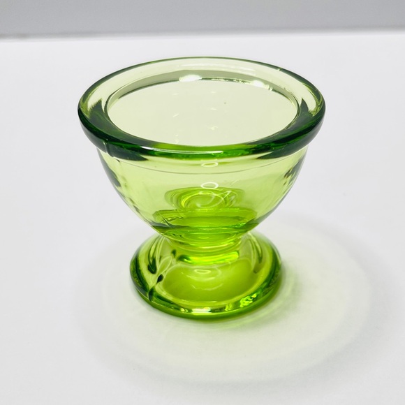 Green Glass Egg Cup - Picture 1 of 5